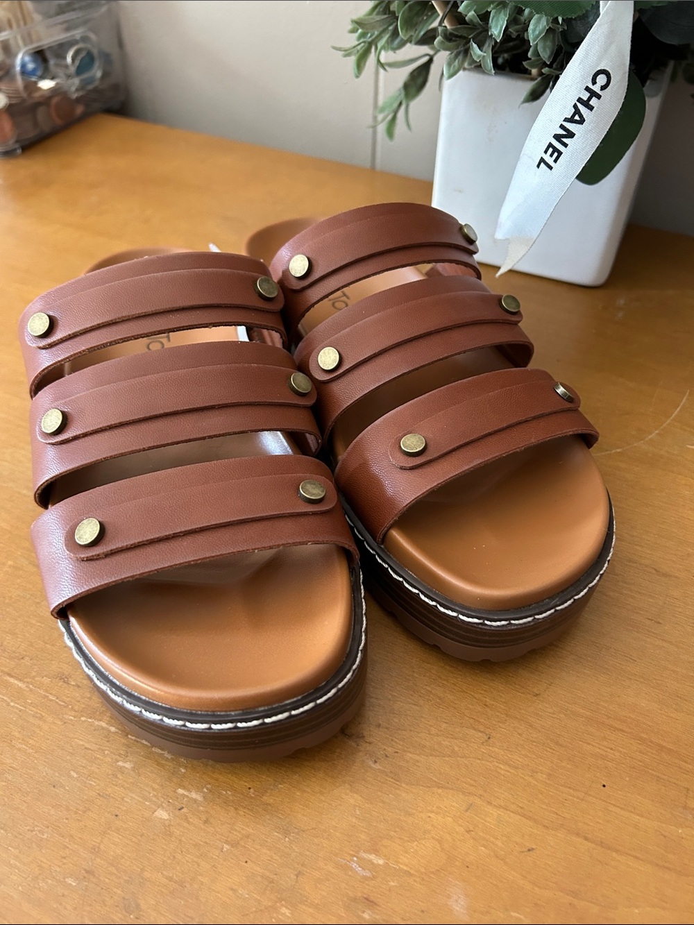 me too Brown Triple-Strap Platform Slide Sandals